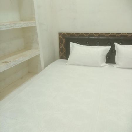 Shivaay Home Stay Varanasi Ngoại thất bức ảnh
