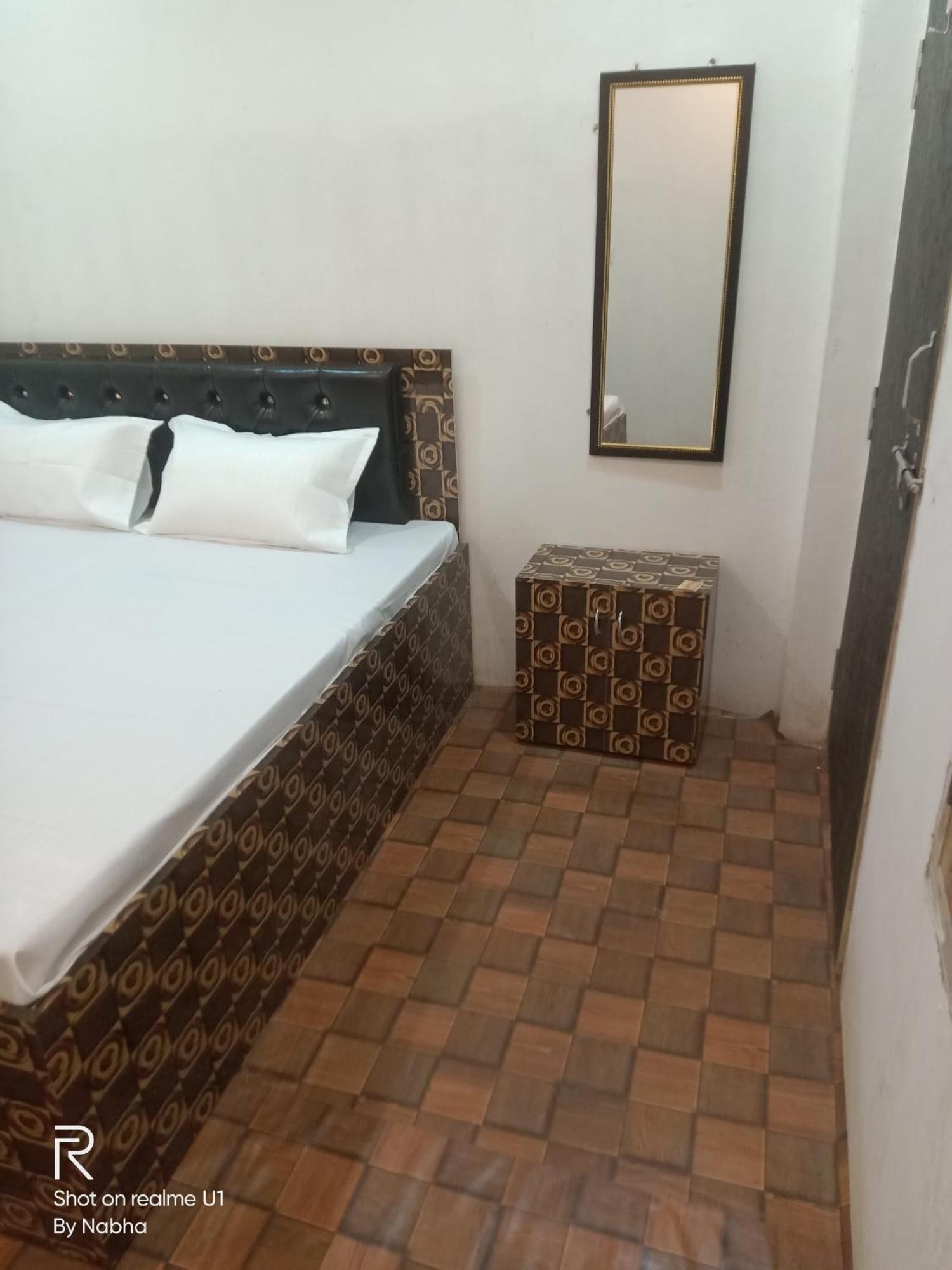 Shivaay Home Stay Varanasi Ngoại thất bức ảnh