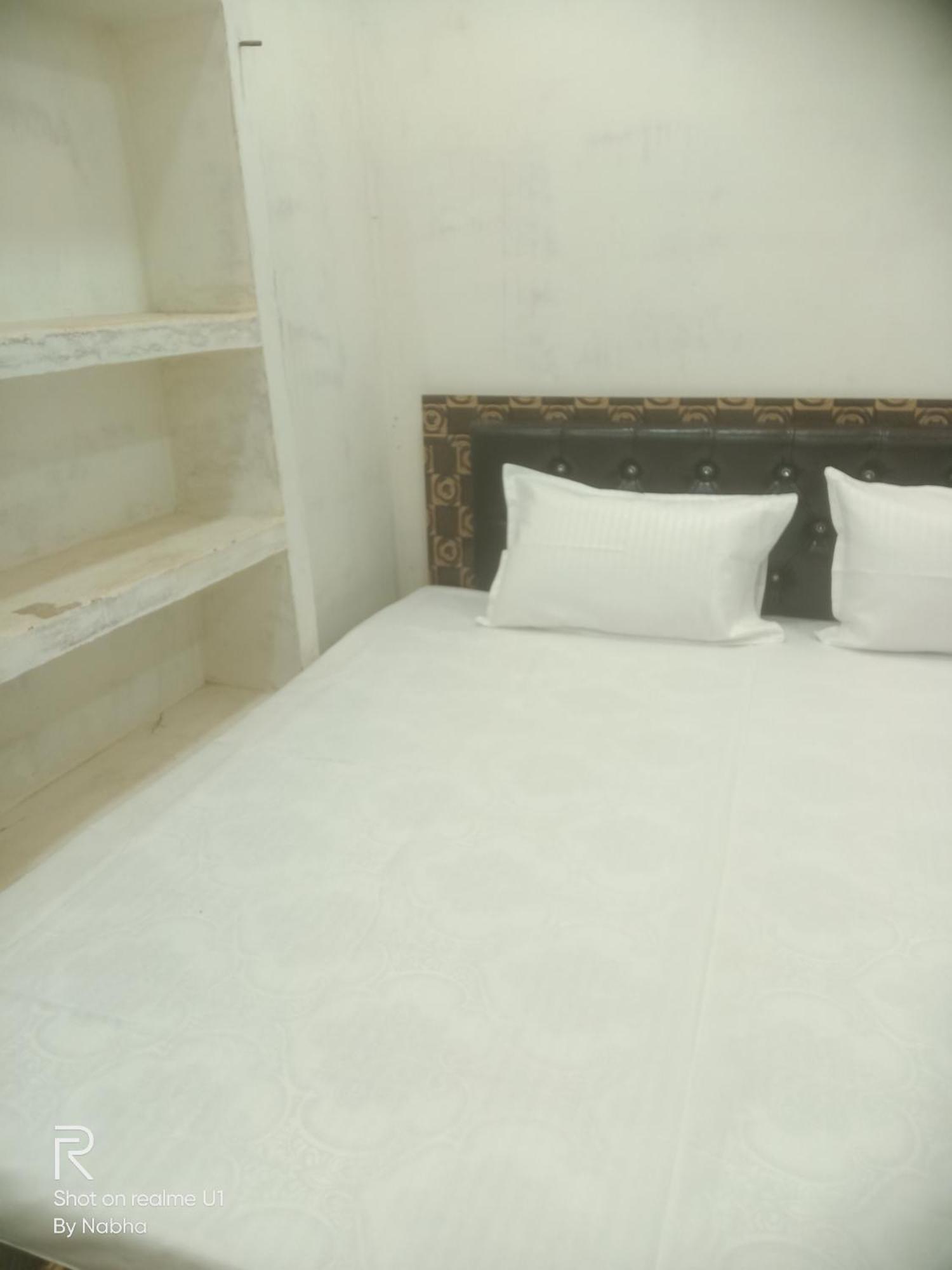 Shivaay Home Stay Varanasi Ngoại thất bức ảnh