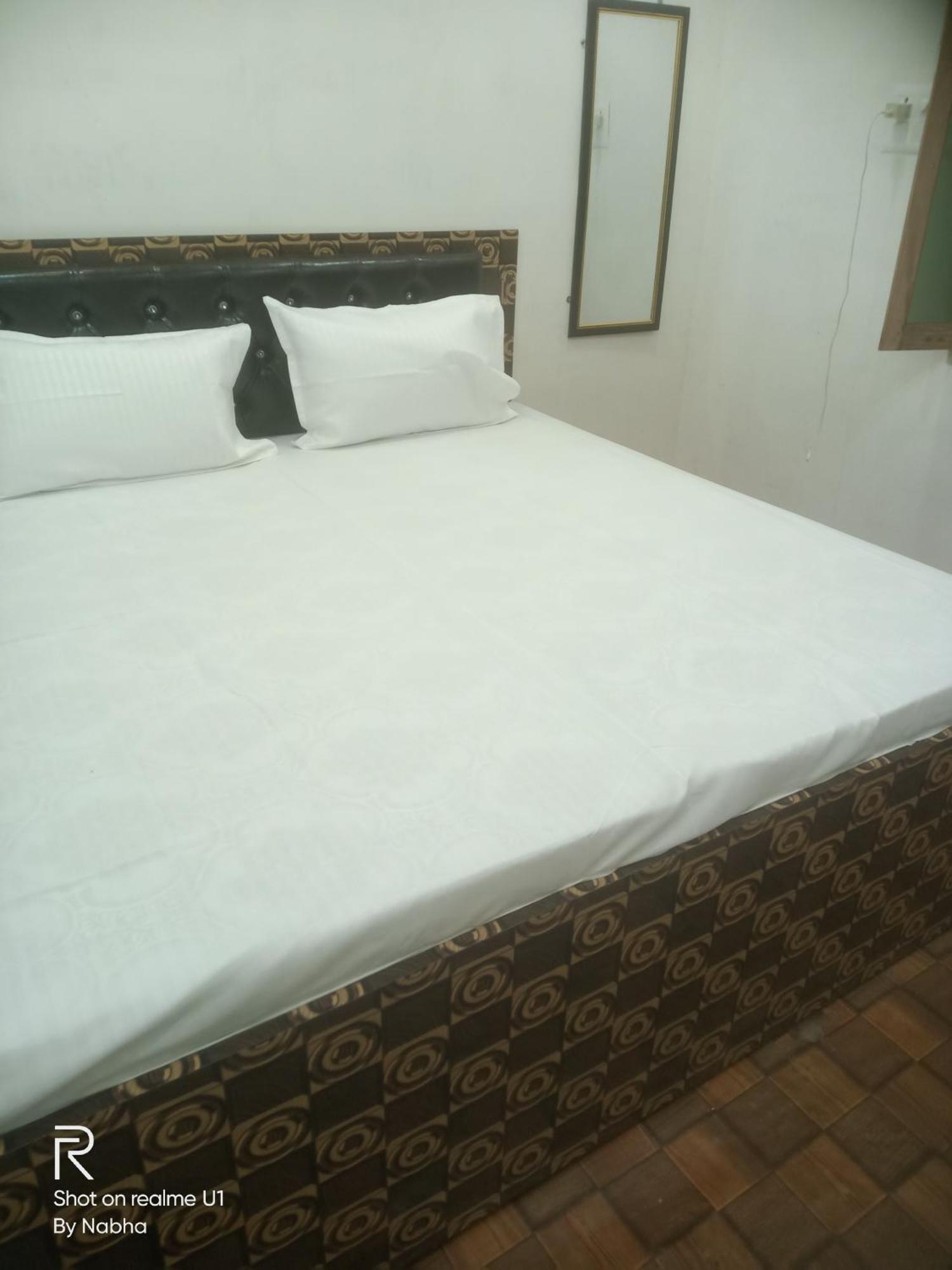 Shivaay Home Stay Varanasi Ngoại thất bức ảnh