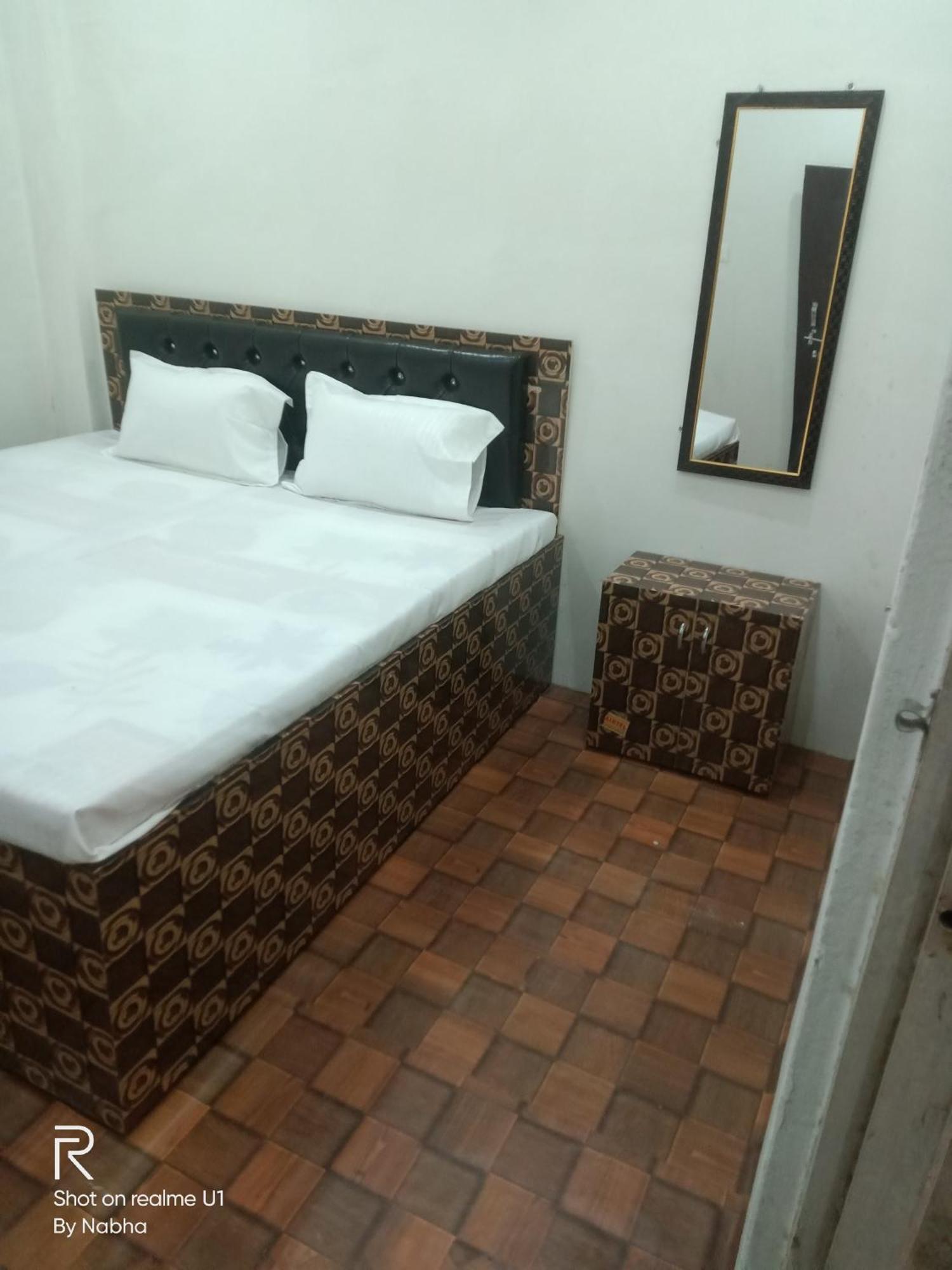 Shivaay Home Stay Varanasi Ngoại thất bức ảnh