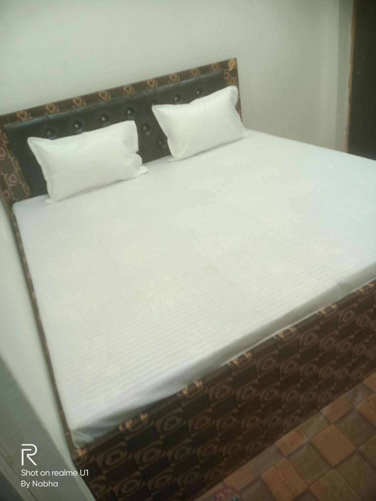 Shivaay Home Stay Varanasi Ngoại thất bức ảnh